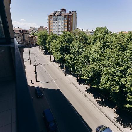 Apartments Біля Жд Вокзалу Ivano-Frankivsk Exteriör bild