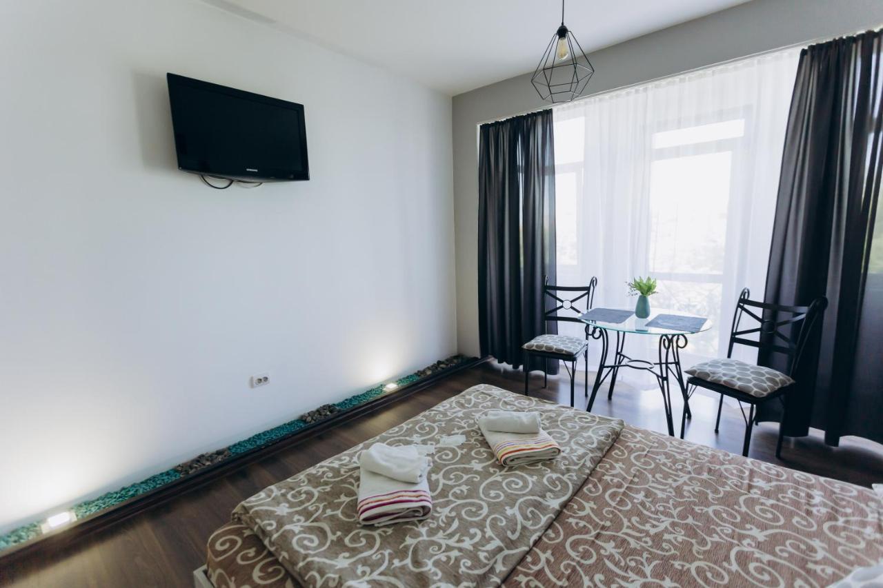 Apartments Біля Жд Вокзалу Ivano-Frankivsk Exteriör bild